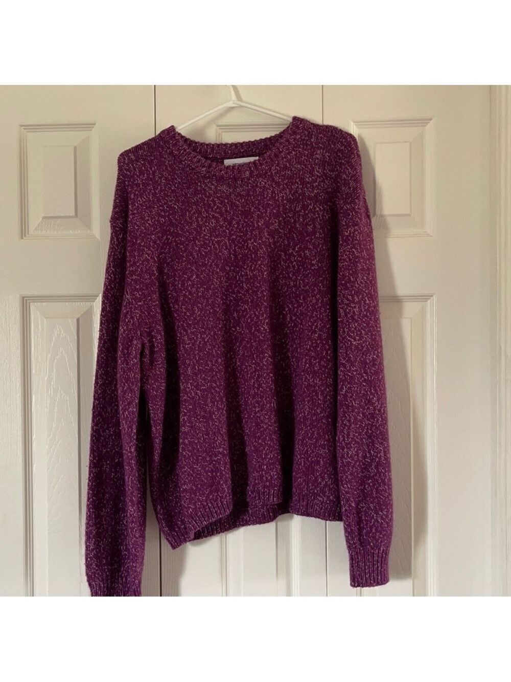 Urban Outfitters Sweater Size XL 🥰🥰
